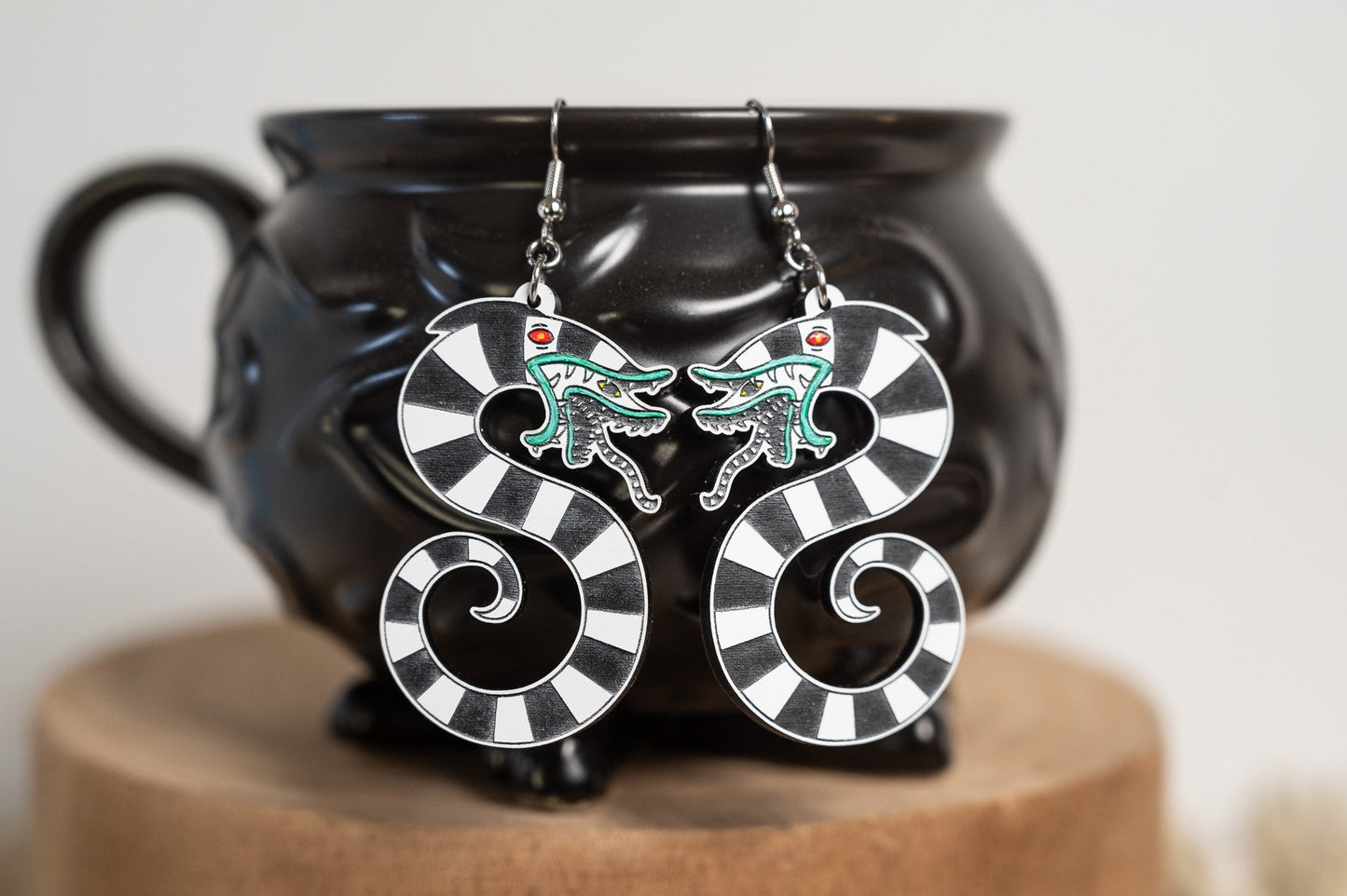 Sandworm Earrings - Halloween Earrings - Beetlejuice Sandworm Earrings